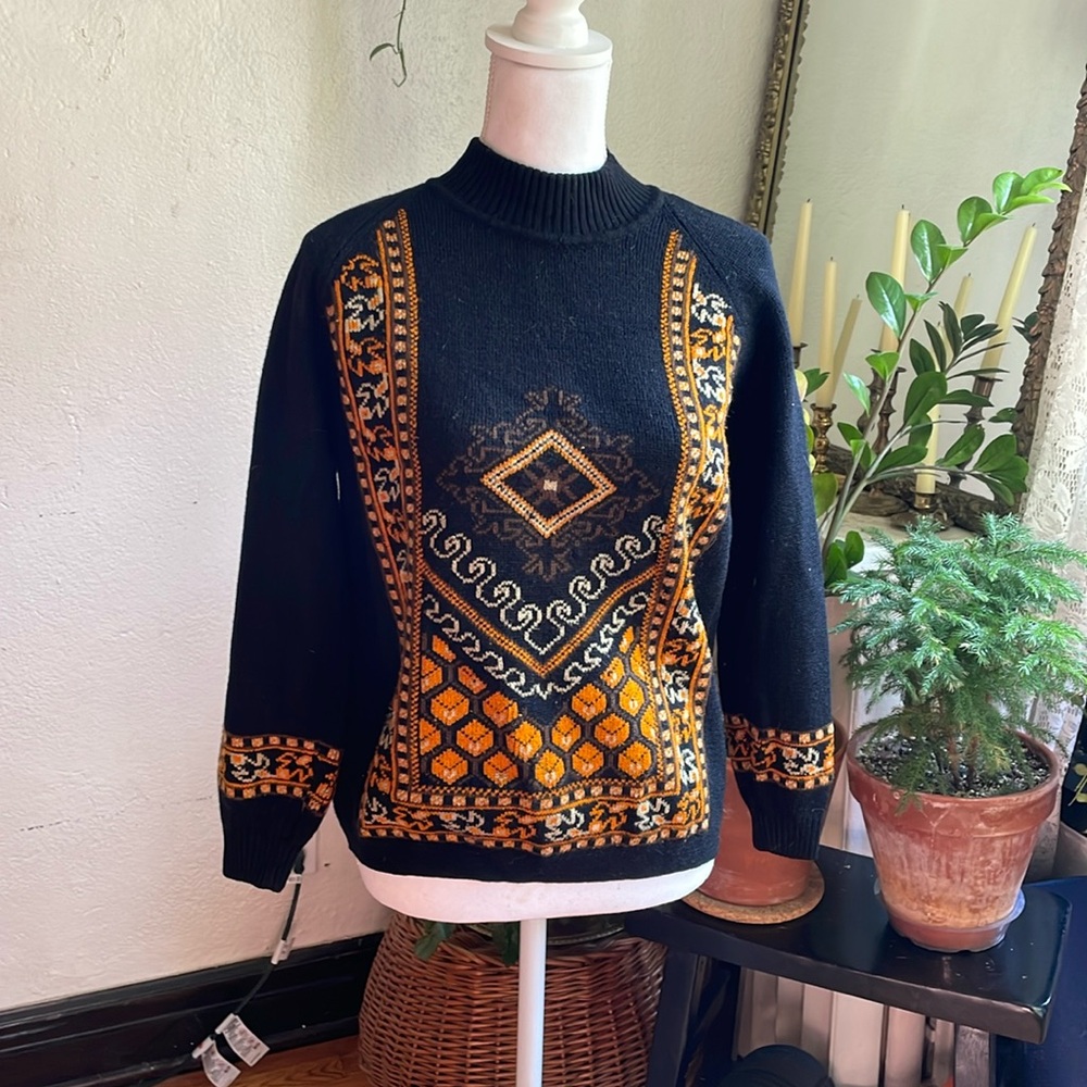 Vintage 1960s Turkish hand knit wool sweater